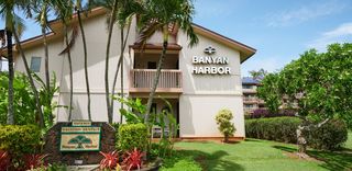 Exterior of Banyan Harbor