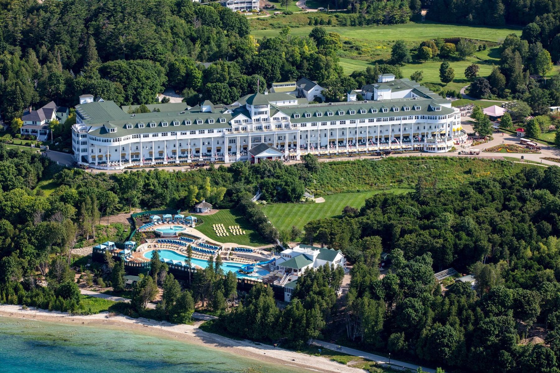 Grand Hotel Mackinac Island | Timeless Elegance on Michigan's Jewel