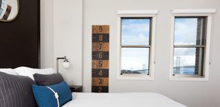 Harbor Court Guestroom