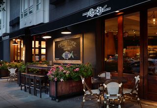 Pescatore Outdoor Dining